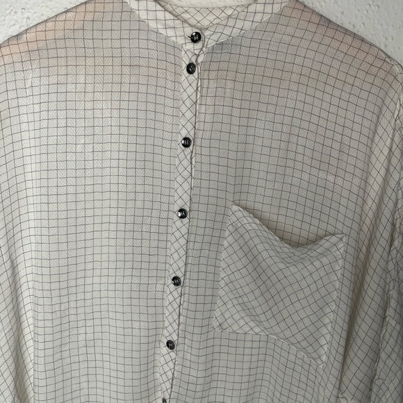 Urban Outfitters / BDG White flowy checkered button up shirt - small - Picture 3 of 7